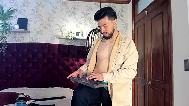 Liam_ashford: вебкам-шоу