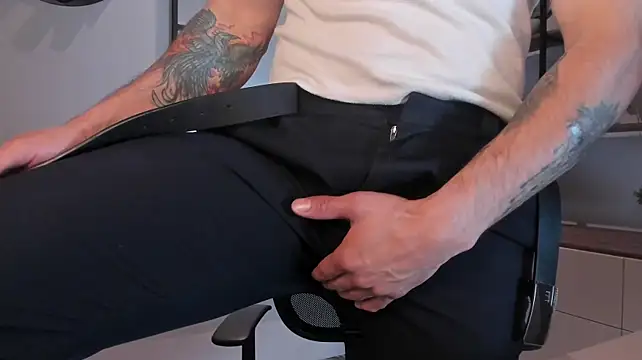 Chatroom XXX en direct de Liam_ashford