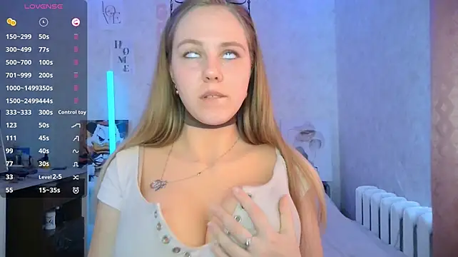 ViviLux's Live Sex Cam Show