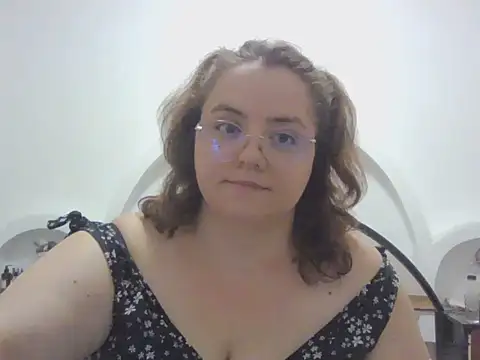 CurvyMia_XX Webcam Show