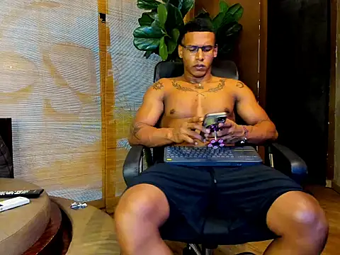 NicolasStonee Pertunjukan Webcam
