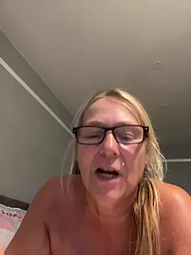 Blondnboujee53 Webcam-Show