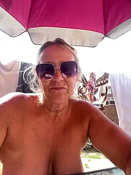 Blondnboujee53: διαδικτυακό σόου στην κάμερα