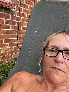 Show de Blondnboujee53 na webcam