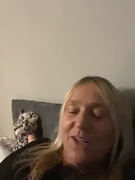 Blondnboujee53 웹캠 쇼