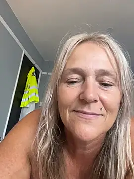 Pokazy przed kamerką – Blondnboujee53