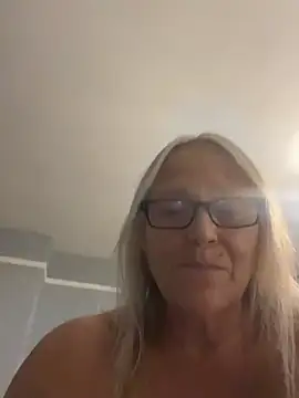 Blondnboujee53 Webcam-Show