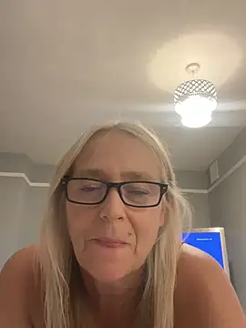 Вебкам-шоу Blondnboujee53