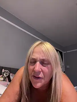 Blondnboujee53 Webcam-Show