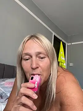 Show webcam de Blondnboujee53