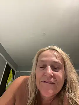 Blondnboujee53 Webcam-Show