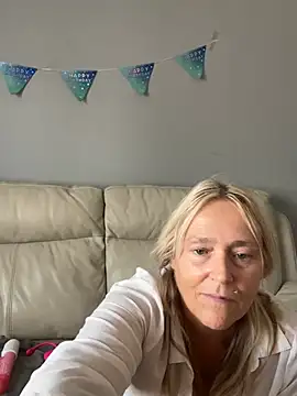 عرض كام Blondnboujee53
