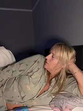 Blondnboujee53 Webcam-Show