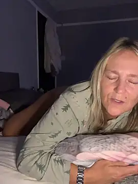 Blondnboujee53 Webcam-Show