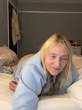Blondnboujee53 Webcam-Show