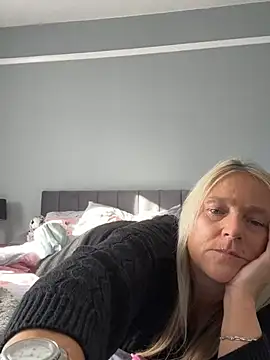 Pertunjukan Kamera Web Blondnboujee53