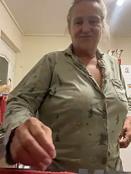 Blondnboujee53's Webcam Show