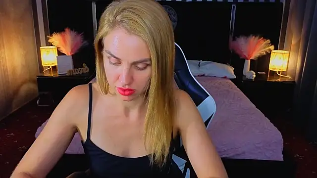 GabriEllla_4U Adlı Modelin Canlı XXX Sohbeti