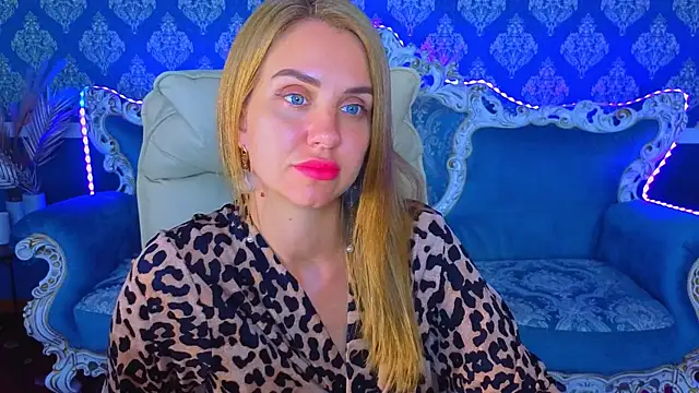 Chat +18 de GabriEllla_4U ao vivo