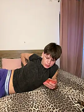 MathiasRay – webcam-show