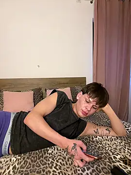MathiasRay Webcam show