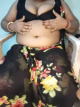 DESI-DOLLLL's Live XXX Chat
