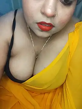 DESI-DOLLLL Adlı Modelin Canlı XXX Sohbeti