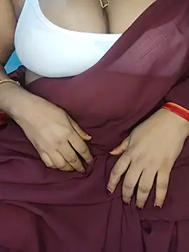 XXX chat uživo modela DESI-DOLLLL