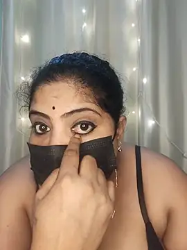DESI-DOLLLL's Live XXX Chat