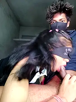 Romantic-couple10's Webcam Show