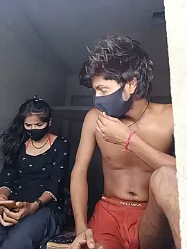 Romantic-couple10 Show in webcam