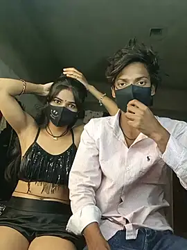 Romantic-couple10's Webcam Show