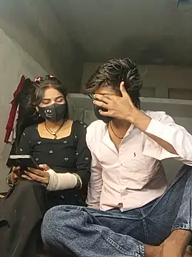 הופעת וובקאם של Romantic-couple10