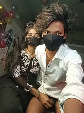 Romantic-couple10's Webcam Show
