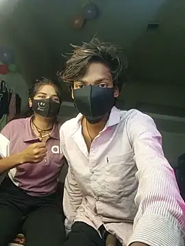 Romantic-couple10 网络视讯表演