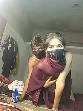 Romantic-couple10's Webcam Show