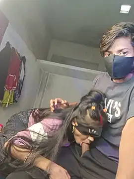 Romantic-couple10 Pertunjukan Webcam