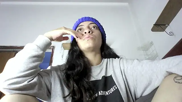 KiraVelveet's Webcam Show