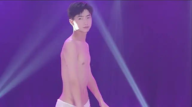 Show de webcam de AOA-KOI02