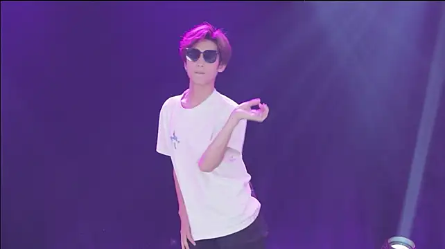 AOA-KOI02 Show in webcam