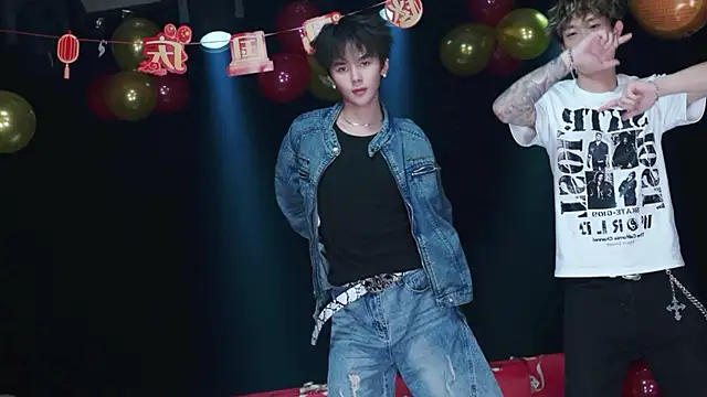 AOA-KOI02's Webcam Show