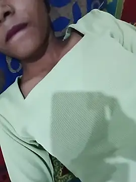 HOTDARLING420's Webcam Show