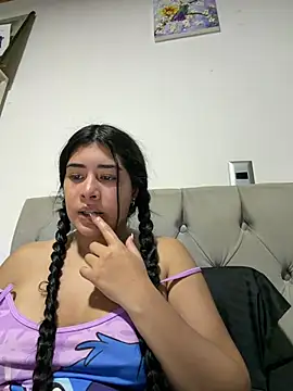 ivy-rios05 Show in webcam