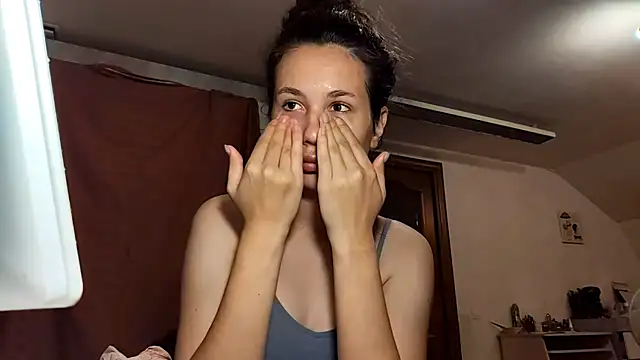 HazyLoom's Webcam Show