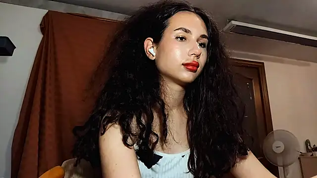 Chat +18 de HazyLoom ao vivo