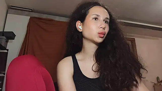 HazyLoom Adlı Modelin Web Kamerası Şovu