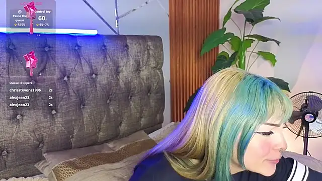 Mitsuki_darKn Webbikameraesitys