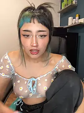 baby_akuma_'s Live XXX Chat