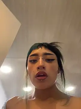 baby_akuma_ Chat XXX live