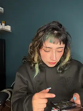 baby_akuma_'s Live XXX Chat